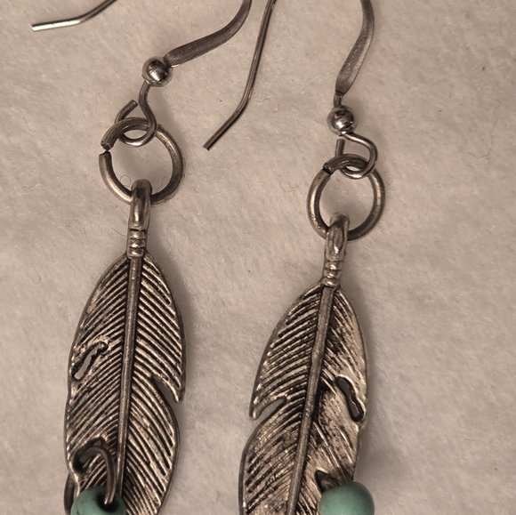 Silver feather hook earrings - Picture 2 of 4